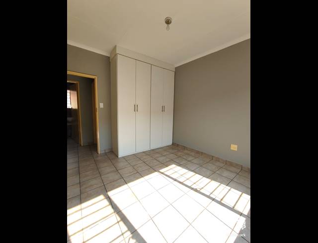 2 BEDROOM TOWNHOUSE TO LET IN VAALPARK